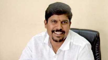 ಬೆಂಗಳೂರಲ್ಲಿ ವೇದಿಕೆ ಏರುವ ವಿಚಾರಕ್ಕೆ ಬಿಜೆಪಿ, ಕೈ ಕಾರ್ಯಕರ್ತರ ತಿಕ್ಕಾಟ