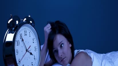 தூங்கும்போது லைட் ஆப் பண்ண மாட்டீங்களா..? அப்படியென்றால் இந்த நோய் நமக்கு தானாம்..!