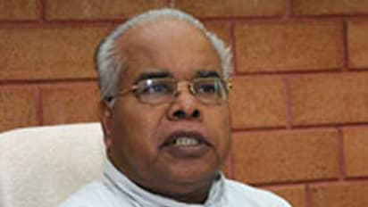 തോമസ് പീലിയാനിക്കലിനെ പൗരോഹിത്യ ചുമതലകളിൽ നിന്ന് നീക്കി