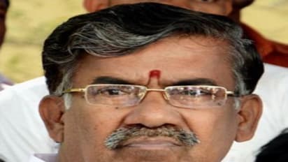 முடிந்தால் என்னை பதவியில் இருந்து நீக்கி பார்க்கட்டும் – தினகரனுக்கு நேரடி சவால் விடும் வெல்லமண்டி நடராஜன்…