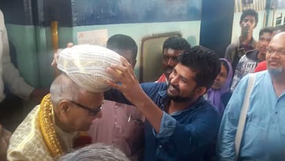 ಹಿರಿಯ ಸಾಹಿತಿ ಚನ್ನವೀರ ಕಣವಿಗೆ ಅದ್ದೂರಿ ಸ್ವಾಗತ