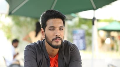 இருட்டு அறையில் முரட்டு குத்தில் செம குத்தாட்டம் போடும் கெளதம் கார்த்தி!