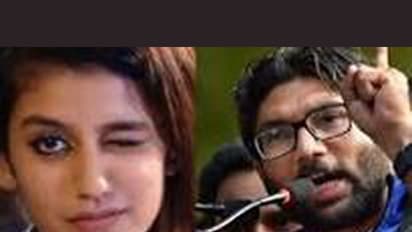 ''ప్రియా వారియర్ ను చూసి ఆర్ఎస్ఎస్ బుద్ది తెచ్చుకోవాలి''