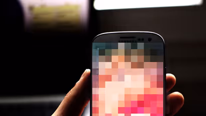 ഭര്‍ത്താവിന്റെ ഫോണ്‍ പരിശോധിച്ച ഭാര്യ കണ്ടത്‌