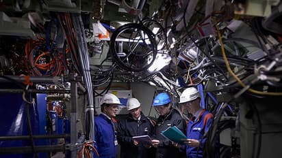 Australian minister says French submarine leak 'embarrassing'