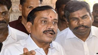 பதிவையும் நீக்கிட்டேன், அட்மினையும் நீக்கிட்டேன்! எனக்கு எதுவுமே தெரியாது!: டகால்டி பேட்டி கொடுத்து எஸ்கேப் ஆகும் ஹெச்.ராஜா.