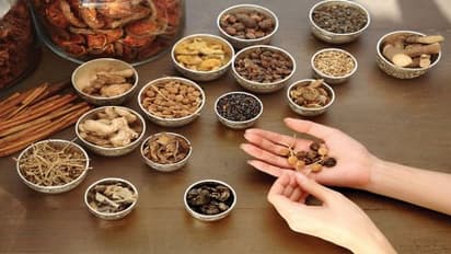 சில எளிய உணவுப் பொருட்களும் அவற்றில் இருக்கும் அரிய மருத்துவமும்…