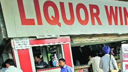 Govt school students, teachers protest against TASMAC shop in vicinity