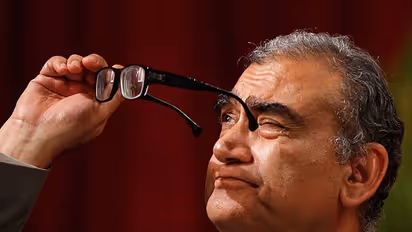 'ದೇವರು ಇದ್ದಿದ್ದೆ ಆದರೆ ಕೊರೋನಾಕ್ಕೆ ಸುಮ್ಮನಿರಲು ಯಾಕೆ ಹೇಳ್ತಿಲ್ಲ'