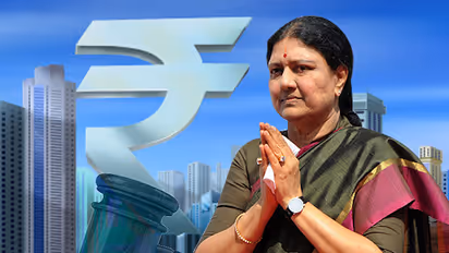 Disproportionate assets case: Sasikala files review petition in Supreme Court