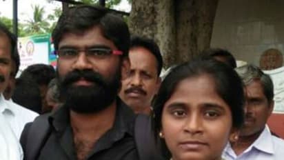 தமிழக அரசின் நிதியை வாங்க அனிதா குடும்பம் மறுப்பு...! ஆட்சியர் நடத்திய பேச்சுவார்த்தை தோல்வி...!