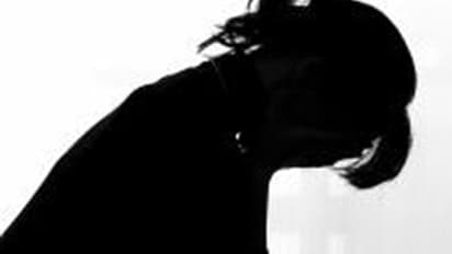 பணத்துக்காக மனைவியை விபச்சாரத்தில் தள்ளும் கணவர்… உ.பி.யில் பரபரப்பு சம்பவம்!!