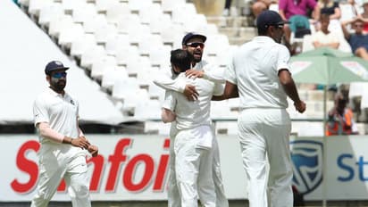 ಸುಲಭ ಮೊತ್ತಕ್ಕೆ ಹರಿಣಗಳನ್ನು ಕಟ್ಟಿಹಾಕಿದ ಟೀಂ ಇಂಡಿಯಾವನ್ನು ಟ್ವಿಟರಿಗರು ಕೊಂಡಾಡಿದ್ದು ಹೀಗೆ..