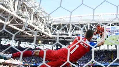 ആഘോഷത്തിന് പിന്നില് കാരണമുണ്ടായിരുന്നു: ഹള്ഡോര്സണ്