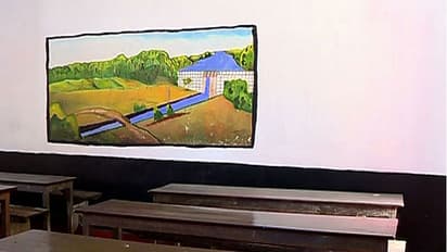 ಪೆನ್ ಡೇ ಆಚರಿಸಿದ 80 ವಿದ್ಯಾರ್ಥಿನಿಯರ ಸಮವಸ್ತ್ರ ಬಿಚ್ಚಿಸಿ ಮನೆಗೆ ಕಳುಹಿಸಿದ ಪ್ರಿನ್ಸಿಪಾಲ್