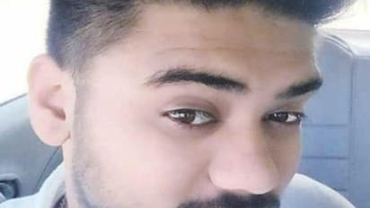 பிரபல பாடகர் சுட்டுக்கொலை..! காரை விட்டு இறங்கி "அம்மாவிடம் கூறிய அந்த செய்தி"..! அதிர்ந்து போன திரைத்துறையினர்..!