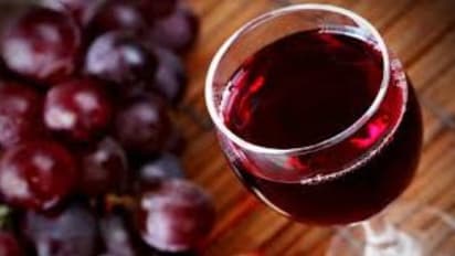 உங்களுக்குத் தெரியுமா? அளவோடு ரெட் ஒயின் குடித்தால் இதயம் ஆரோக்கியமாக இருக்கும்…