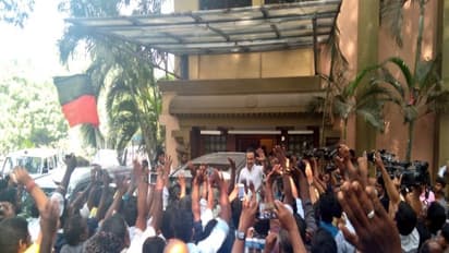 ஆர்.கே.நகரில் தோற்றாலும் பரவாயில்லை! நல்ல பெயரே முக்கியம்: நிர்வாகிகளை நெகிழ வைத்த ஸ்டாலின்...