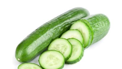 நீர்ச்சத்து மிகுந்த வெள்ளரிக்காயில் எவ்வளவு சத்துகள் இருக்குனு இதை வாசிச்சு தெரிஞ்சுக்குங்க…