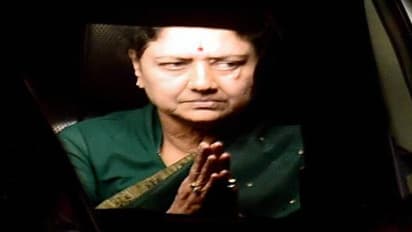 கடும் மன உளைச்சலில் சசிகலா... ஜெயிலில் அனைத்து வசதிகளும் உள்ளன - எக்ஸ்குளூசிவ் தகவல்கள்