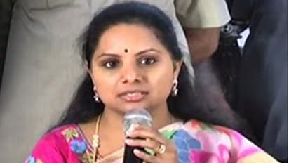 బాబు బ్యాచ్ కు ఇక్కట్లు ... కవితక్కకు చప్పట్లు