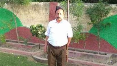 மோட்டார் பைக்கில் வந்த மர்ம நபர்களால் சுடப்பட்டு உள்ளூர் ஆர்.எஸ்.எஸ். தலைவர் படுகொலை