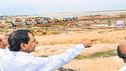 కేసీఆర్ కాళేశ్వరం  టూర్: ముక్తేశ్వరుడి ఆలయంలో ప్రత్యేక పూజలు