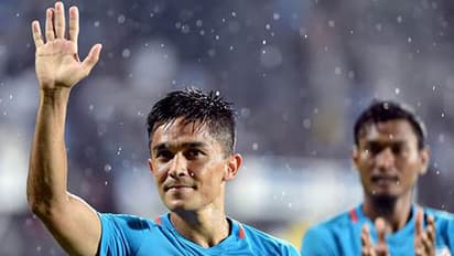 മെസിയെ പിന്നിലാക്കാന് ഛേത്രി; 90 മിനിട്ടില് ചരിത്രം പിറക്കുമോ