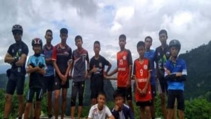 மகிழ்ச்சியான செய்தி..! தாய்லாந்து குகையில் சிக்கிய 13 பேரும் உயிருடன் மீட்பு..!