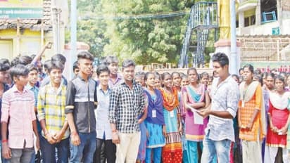 பேருந்து கட்டண உயர்வை கண்டித்து மாணவிகள் போராட்டம்; வெயிலையும் பொருட்படுத்தாமல் முழக்கம்...