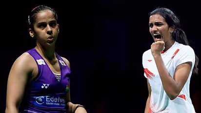 Saina, PV Sindhu enter semis of World Badminton Championship ensuring bronze, Kidambi crashes out