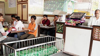 മരിച്ചവരോടൊപ്പം ഒരു ചായകുടി; ഹോട്ടല്‍ നടത്തുന്നത് മലയാളി