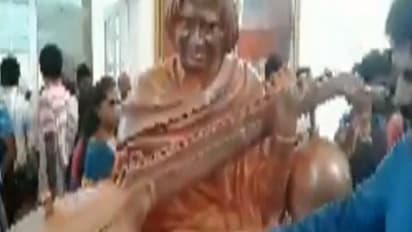 அப்துல் கலாம் சிலையருகே பைபிள்,குர்ஆன் வைக்கப்பட்டது!!!