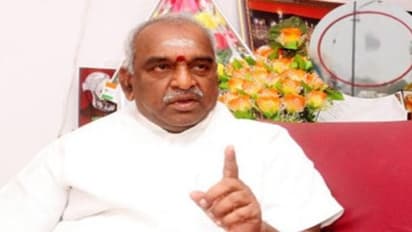 "ஓபிஎஸ் மோடி சந்திப்பு பத்தி எனக்கு ஒன்னுமே தெரியாது" - ஜகா வாங்கும் பொன் ராதா!!!