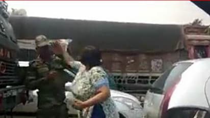 ಯೋಧನಿಗೆ ಥಳಿಸಿದ ಮಹಿಳೆ