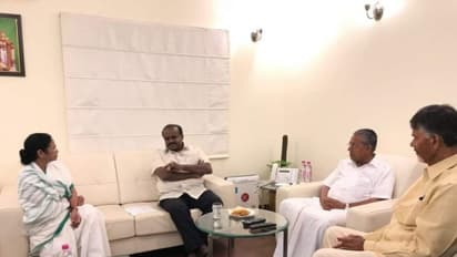 நிதி ஆயோக் கூட்டத்துக்கு போன இடத்தில், கூடி பேசிய 4 மாநில முதல்வர்கள்!! அரசியல் முக்கியத்துவம் வாய்ந்த சந்திப்பு