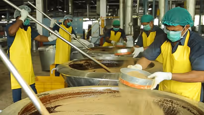 സുകുമാര ലേഹം: മുപ്പത് മരുന്നുകള് ചേരുന്ന ഔഷധം