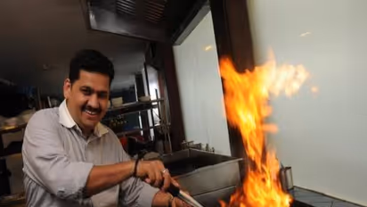 8 மணிக்கு சாப்பிடலனா...அதுக்கு மேல சாப்பிட அருகதையே இல்லை..!