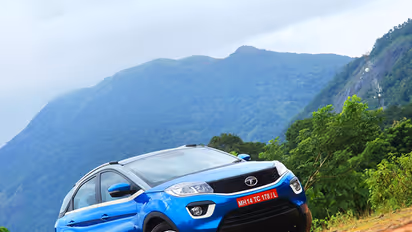 തീയ്യില് കുരുത്ത നെക്സോണ്