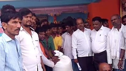 ಧಾರವಾಡ: ಕಾಂಗ್ರೆಸ್ ಶಾಸಕನ ಆಪ್ತನಿಂದ ಅನ್ನಭಾಗ್ಯ ಅಕ್ಕಿ ಲೂಟಿ