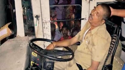 ஓடும் பஸ்சில் மாரடைப்பால் டிரைவர் மரணம்! இறக்கும் நேரத்திலும் 50 பேரை காப்பாற்றியவருக்கு பயணிகள் அஞ்சலி!