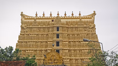 ಪದ್ಮನಾಭ ದೇಗುಲದಿಂದ 8 ವಜ್ರ ಮಾಯ!