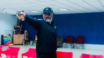 துப்பாக்கியுடன் லோக்கல் டானாக கலக்க வரும் ‘தல’! தீவிர பயிற்சியில் செம்ம பிஸி...