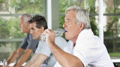 40 வயதிற்கு மேற்பட்டவரா நீங்கள்? அப்போ உங்களுக்கு கலோரிகள் குறைந்த உணவுகள் தான் சிறந்தது…