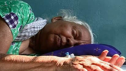 അമ്മയെ മർദ്ദിച്ച് അവശയാക്കിയ മകന് സ്വത്തുക്കൾ തട്ടിയെടുത്തശേഷം ഉപേക്ഷിച്ചു