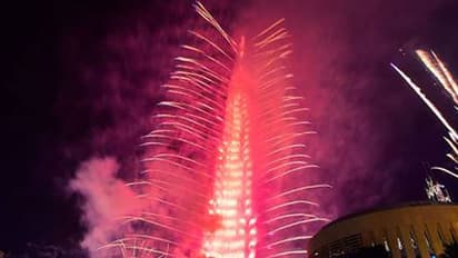 പുതുവര്ഷ രാവില് ലോകത്തെ വിസ്മയിപ്പിച്ച് ബുര്ജ് ഖലീഫ