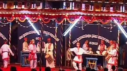 ಯಕ್ಷಗಾನದಲ್ಲಿ ಸಿನಿಮಾ ರೀತಿ ಕಿಸ್ಸಿಂಗ್! ವೈರಲ್ ಆಯ್ತು 'ಶೃಂಗಾರ' ಸನ್ನಿವೇಶ