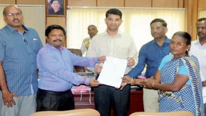 தூத்துக்குடி விமான நிலையம் விரிவாக்கம்; நிலம் கையகப்படுத்தி விரிவாக்க இயக்குநரிடம் ஆட்சியர் ஒப்படைத்தார்…