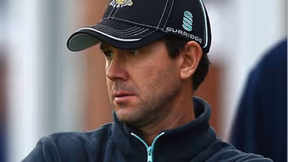 నూతన సంవత్సరంలో ఆసిస్ ఆ కొత్త ప్రయోగం చేయాలి: రికీ పాంటింగ్