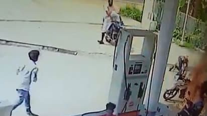 യുവാവിനെ പെട്രോള് ഒഴിച്ച് കത്തിച്ചയാളെ കണ്ടെത്താനായില്ല